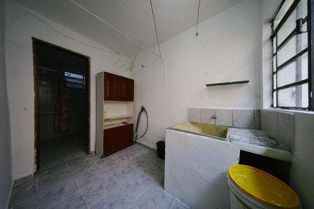 Casa para alugar com 80m², 2 quartos e sem vagaÁrea de Serviço