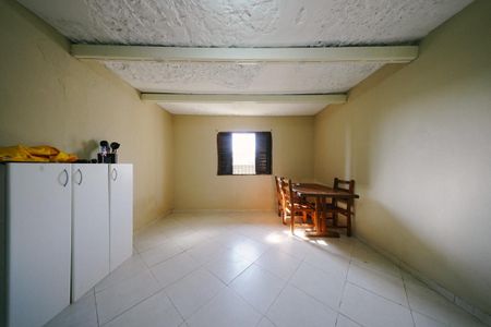 Casa para alugar com 80m², 2 quartos e sem vagaQuarto 2