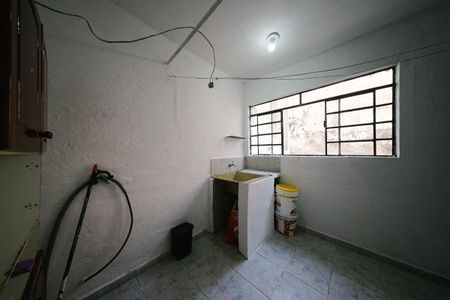 Casa para alugar com 80m², 2 quartos e sem vagaÁrea de Serviço