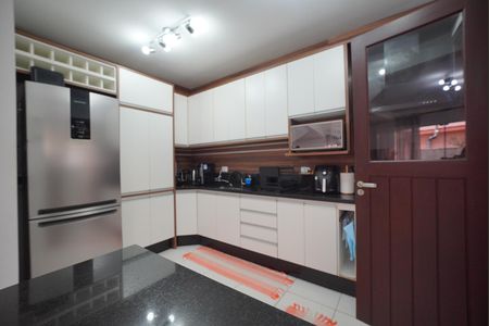Casa para alugar com 133m², 3 quartos e 2 vagasCozinha