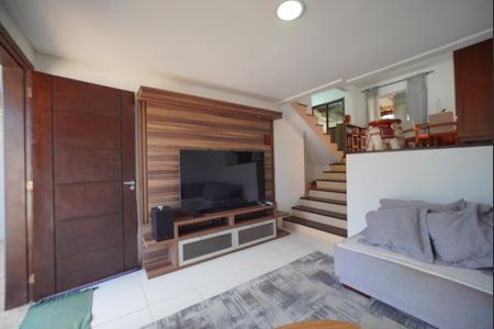 Casa para alugar com 133m², 3 quartos e 2 vagasSala