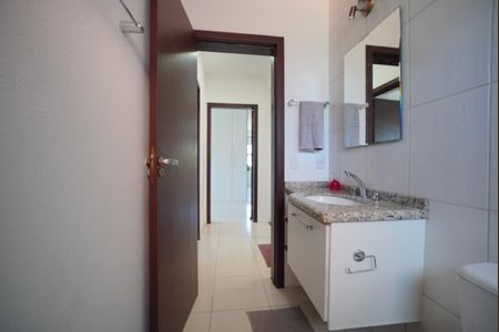 Casa para alugar com 133m², 3 quartos e 2 vagasBanheiro
