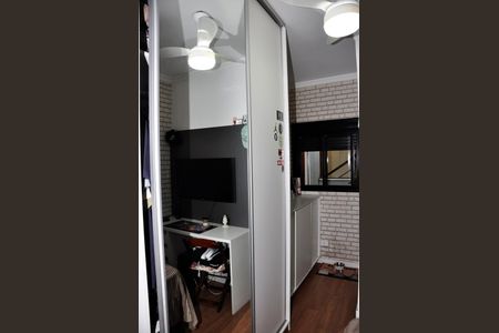Casa à venda com 205m², 3 quartos e 2 vagas Casa à venda com 205m², 3 quartos e 2 vagasDetalhe - Quarto 02 com Suíte