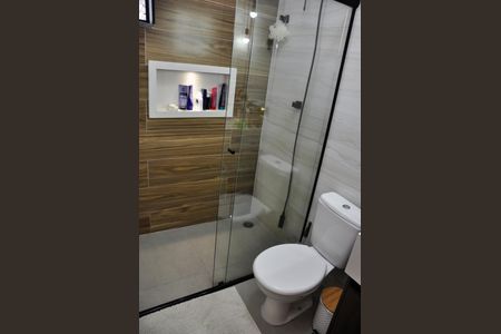 Casa à venda com 205m², 3 quartos e 2 vagas Casa à venda com 205m², 3 quartos e 2 vagasDetalhe - Suíte