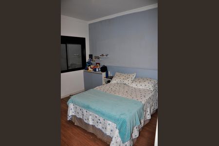Casa à venda com 205m², 3 quartos e 2 vagas Casa à venda com 205m², 3 quartos e 2 vagasDetalhe - Quarto 03 com Suíte
