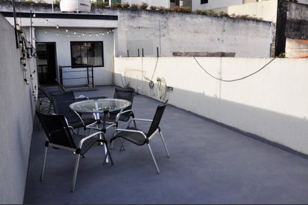 Casa à venda com 205m², 3 quartos e 2 vagas Casa à venda com 205m², 3 quartos e 2 vagasDetalhe - Varanda