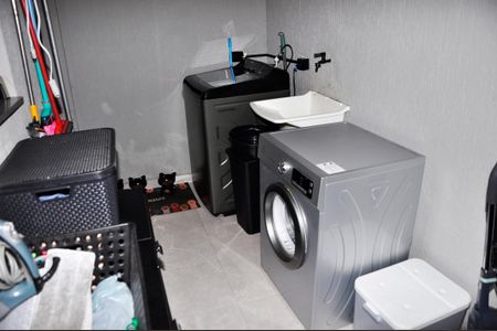 Casa à venda com 205m², 3 quartos e 2 vagas Casa à venda com 205m², 3 quartos e 2 vagasDetalhe - Área de Serviço