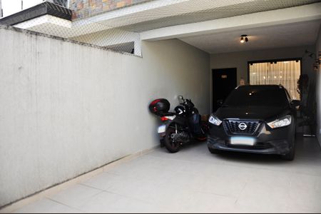 Casa à venda com 205m², 3 quartos e 2 vagas Casa à venda com 205m², 3 quartos e 2 vagasGaragem