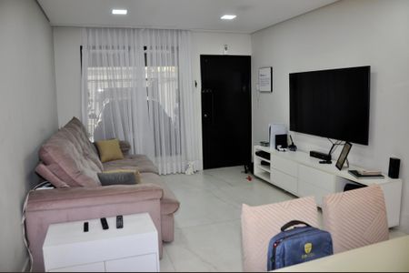 Casa à venda com 205m², 3 quartos e 2 vagas Casa à venda com 205m², 3 quartos e 2 vagasDetalhe - Sala e Sala de Jantar