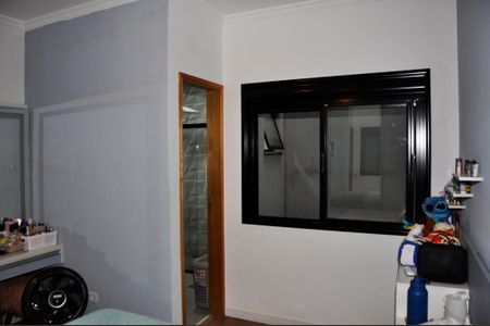 Casa à venda com 205m², 3 quartos e 2 vagas Casa à venda com 205m², 3 quartos e 2 vagasDetalhe - Quarto 03 com Suíte