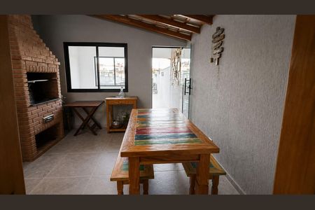 Casa à venda com 205m², 3 quartos e 2 vagas Casa à venda com 205m², 3 quartos e 2 vagasDetalhe - Churrasqueira