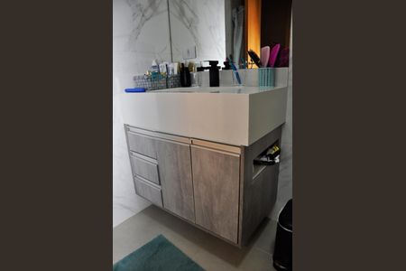 Casa à venda com 205m², 3 quartos e 2 vagas Casa à venda com 205m², 3 quartos e 2 vagasDetalhe - Suíte