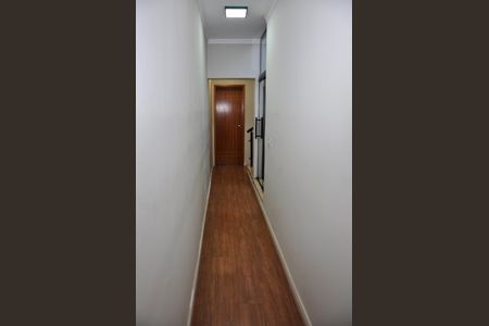 Casa à venda com 205m², 3 quartos e 2 vagas Casa à venda com 205m², 3 quartos e 2 vagasDetalhe - Corredor Quartos