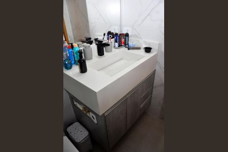 Casa à venda com 205m², 3 quartos e 2 vagas Casa à venda com 205m², 3 quartos e 2 vagasDetalhe - Suíte