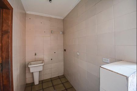 Casa à venda com 450m², 4 quartos e 5 vagas Casa à venda com 450m², 4 quartos e 5 vagasÁrea de Serviço