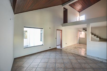 Casa à venda com 450m², 4 quartos e 5 vagas Casa à venda com 450m², 4 quartos e 5 vagasSala 4
