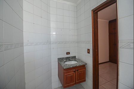 Casa à venda com 450m², 4 quartos e 5 vagas Casa à venda com 450m², 4 quartos e 5 vagasBanheiro da Suíte 2