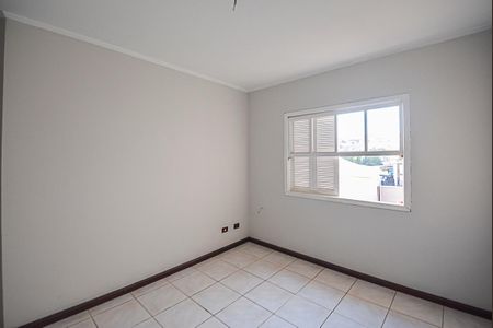 Casa à venda com 450m², 4 quartos e 5 vagas Casa à venda com 450m², 4 quartos e 5 vagasQuarto Suíte