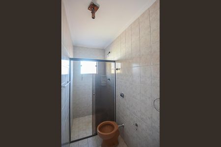 Casa à venda com 450m², 4 quartos e 5 vagas Casa à venda com 450m², 4 quartos e 5 vagasBanheiro da Suíte 4