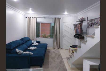 Casa de condomínio à venda com 70m², 2 quartos e 2 vagasSala