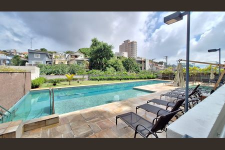 Apartamento à venda com 70m², 1 quarto e 2 vagas Apartamento à venda com 70m², 1 quarto e 2 vagasÁrea comum - Piscina