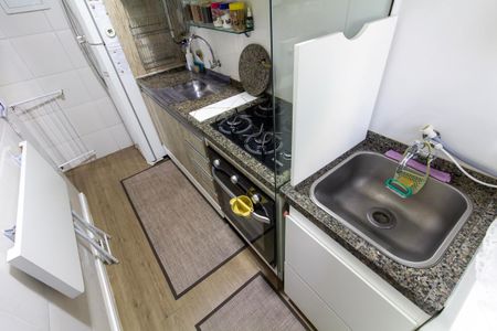 Apartamento à venda com 47m², 3 quartos e 1 vaga Apartamento à venda com 47m², 3 quartos e 1 vagaCozinha e Área de Serviço