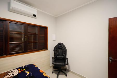 Casa à venda com 90m², 2 quartos e 2 vagas Casa à venda com 90m², 2 quartos e 2 vagasQuarto 2