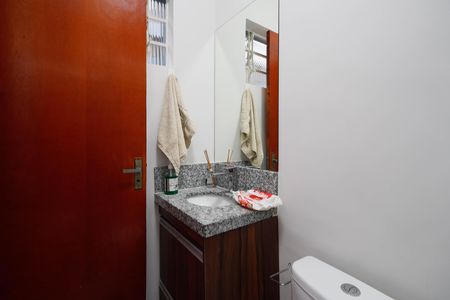 Casa à venda com 90m², 2 quartos e 2 vagas Casa à venda com 90m², 2 quartos e 2 vagasBanheiro 2