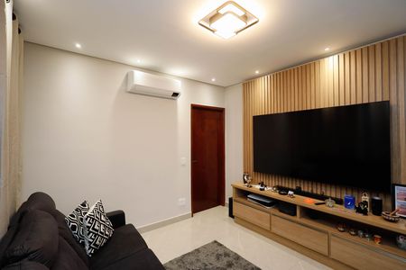 Casa à venda com 90m², 2 quartos e 2 vagas Casa à venda com 90m², 2 quartos e 2 vagasSala / Cozinha