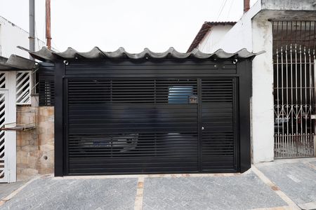 Casa à venda com 90m², 2 quartos e 2 vagas Casa à venda com 90m², 2 quartos e 2 vagasFachada