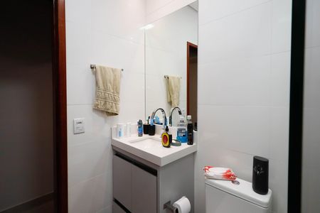 Banheiro 1 de casa à venda com 2 quartos, 90m² em Jardim Guanca, São Paulo