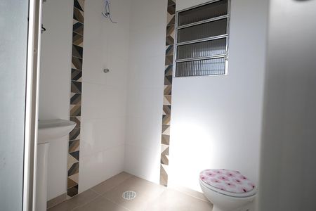 Banheiro de apartamento para alugar com 1 quarto, 90m² em Parque das Nações, Santo André