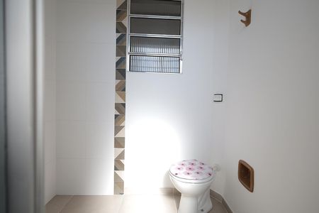 Banheiro de apartamento para alugar com 1 quarto, 90m² em Parque das Nações, Santo André
