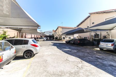Casa de condomínio à venda com 50m², 2 quartos e 1 vaga Casa de condomínio à venda com 50m², 2 quartos e 1 vagaEstacionamento