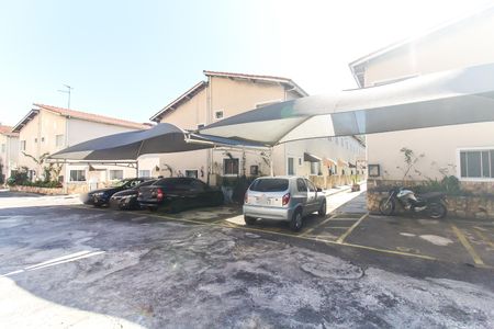 Casa de condomínio à venda com 50m², 2 quartos e 1 vaga Casa de condomínio à venda com 50m², 2 quartos e 1 vagaEstacionamento