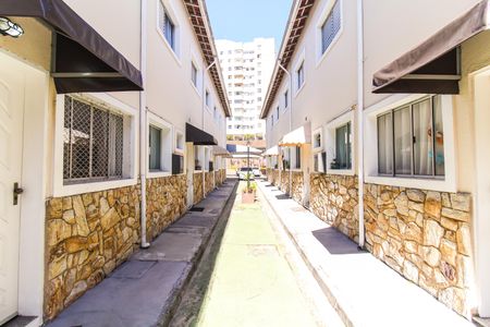 Casa de condomínio à venda com 50m², 2 quartos e 1 vaga Casa de condomínio à venda com 50m², 2 quartos e 1 vagaÁrea externa