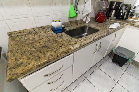 Casa de condomínio à venda com 50m², 2 quartos e 1 vaga Casa de condomínio à venda com 50m², 2 quartos e 1 vagaCozinha