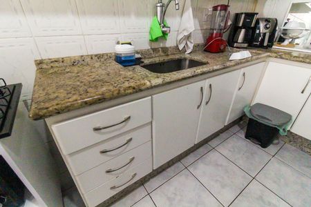 Casa de condomínio à venda com 50m², 2 quartos e 1 vaga Casa de condomínio à venda com 50m², 2 quartos e 1 vagaCozinha