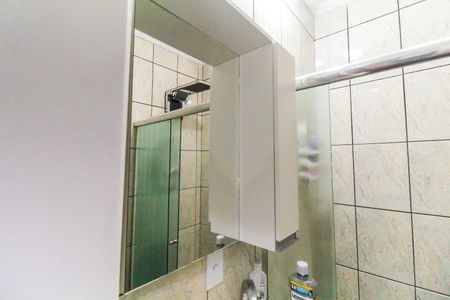 Casa de condomínio à venda com 50m², 2 quartos e 1 vaga Casa de condomínio à venda com 50m², 2 quartos e 1 vagaBanheiro
