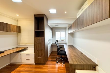 Apartamento para alugar com 204m², 3 quartos e 3 vagasQuarto 