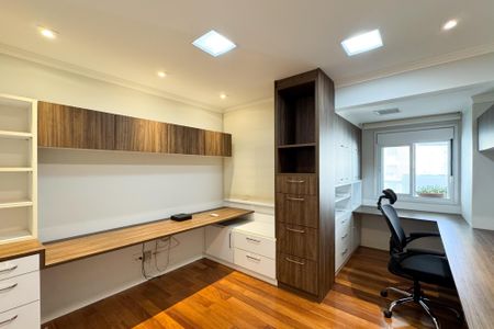 Apartamento para alugar com 204m², 3 quartos e 3 vagasQuarto 