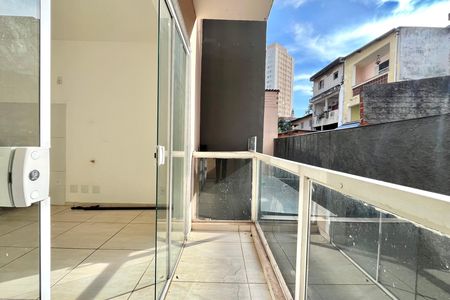 Varanda de kitnet/studio para alugar com 1 quarto, 27m² em Vila Mira, São Paulo