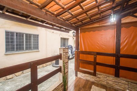 Casa à venda com 90m², 2 quartos e sem vaga Casa à venda com 90m², 2 quartos e sem vagaVaranda