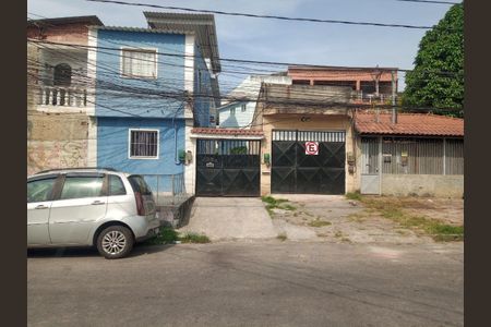 Casa à venda com 90m², 2 quartos e sem vaga Casa à venda com 90m², 2 quartos e sem vagaFachada