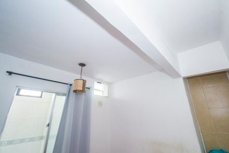 Casa à venda com 90m², 2 quartos e sem vaga Casa à venda com 90m², 2 quartos e sem vagaBanheiro