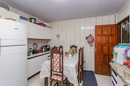 Casa à venda com 100m², 3 quartos e sem vaga Casa à venda com 100m², 3 quartos e sem vagaCozinha