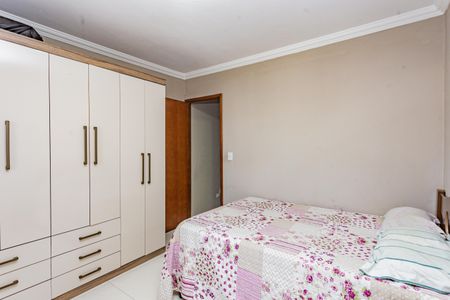 Casa à venda com 100m², 3 quartos e sem vaga Casa à venda com 100m², 3 quartos e sem vagaQuarto 1