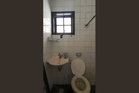 Casa para alugar com 70m², 2 quartos e 1 vaga Casa para alugar com 70m², 2 quartos e 1 vagaBanheiro 1