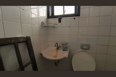 Casa para alugar com 70m², 2 quartos e 1 vaga Casa para alugar com 70m², 2 quartos e 1 vagaBanheiro 1