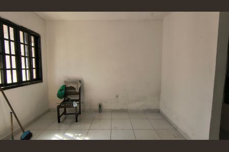 Sala de casa à venda com 2 quartos, 70m² em Vargem Grande, Rio de Janeiro
